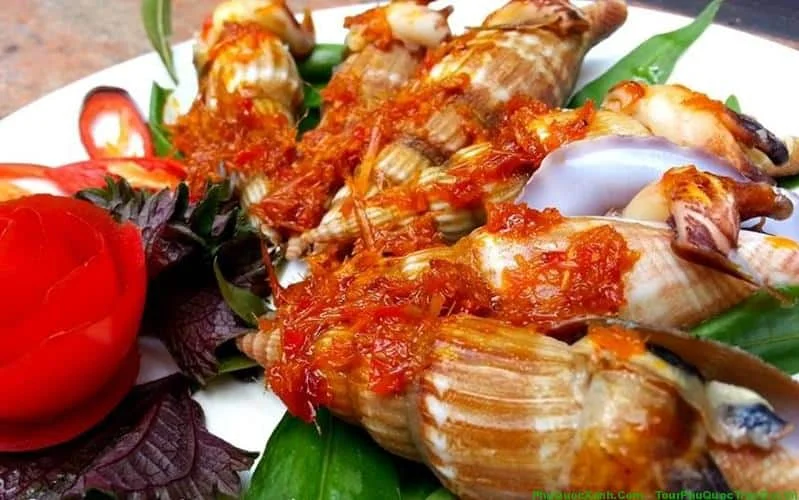 Du Lịch Ẩm Thực Singapore — Thiên Đường Hawker Và Những Món Ăn Không Thể Bỏ Qua