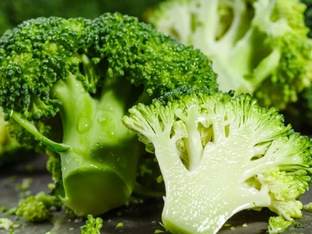 Bông Cải Xanh (Broccoli) Đà Lạt Giá Bao Nhiêu? Sulforaphane — Chất Chống Ung Thư Mạnh Nhất Từ Rau