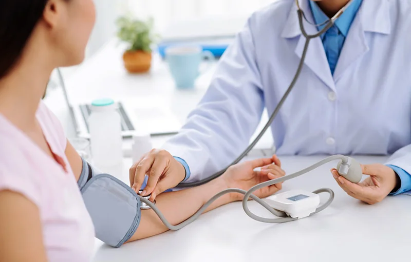 Mãn Kinh Và Dinh Dưỡng: Phụ Nữ Việt Cần Ăn Gì Để Vượt Qua Giai Đoạn "Bão Tố" Nội Tiết?