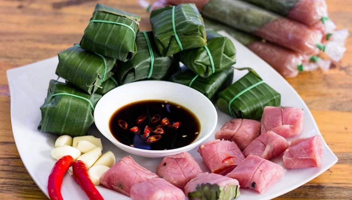 Đặc Sản Bình Định — Top 15 Món Ăn và Quà Tặng Nổi Tiếng "Đất Võ Trời Văn" Nhất Định Phải Thử