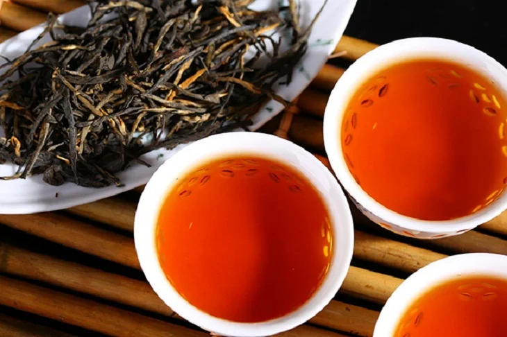 Hồng Trà Thái Nguyên — Đặc Sản Vùng Chè Nổi Tiếng, Cách Pha & Mua Chính Hãng