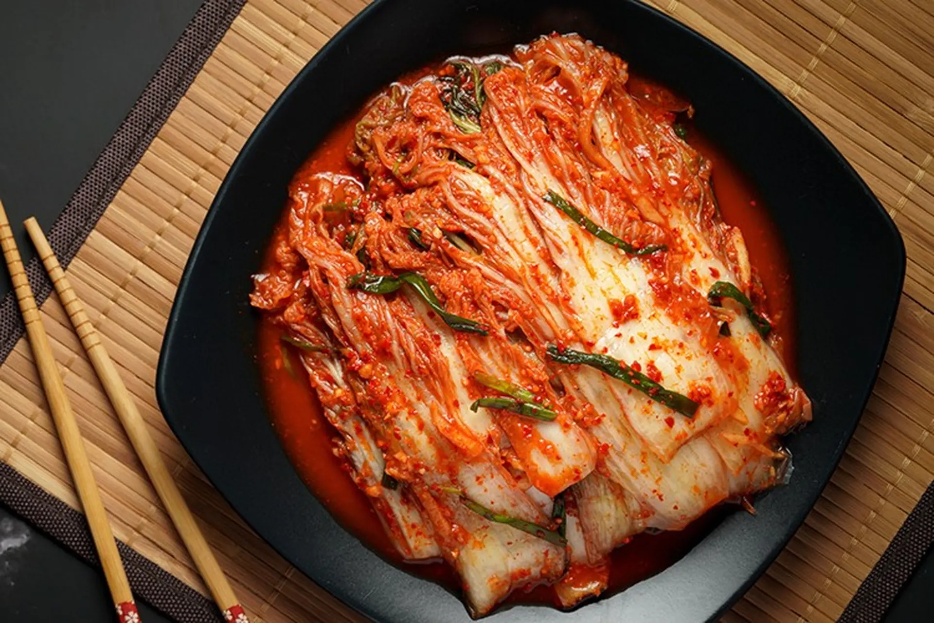 Kimchi Hàn Quốc: Cách Làm Kimchi Cải Thảo Chuẩn Vị & Lợi Ích Sức Khỏe Tuyệt Vời