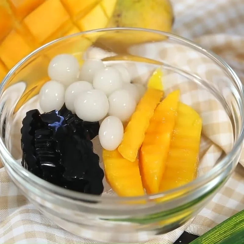 Chè Xoài Nam Đốc Mai Thái – Món Tráng Miệng Thơm Ngon Mát Lạnh Cực Hấp Dẫn