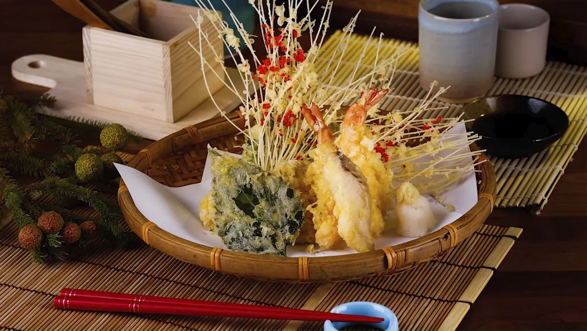 Tempura Nhật Bản: Bí Quyết Chiên Giòn Chuẩn Vị & Công Thức Tôm Tempura Tại Nhà