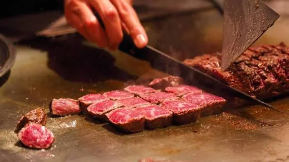 Thịt Bò Wagyu Kobe Nhật Bản: Bí Quyết Chế Biến & Thưởng Thức Đỉnh Cao