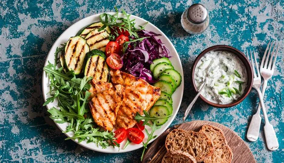 Mediterranean Diet – Ẩm Thực Địa Trung Hải: Bí Quyết Ăn Ngon Sống Khỏe Từ Châu Âu